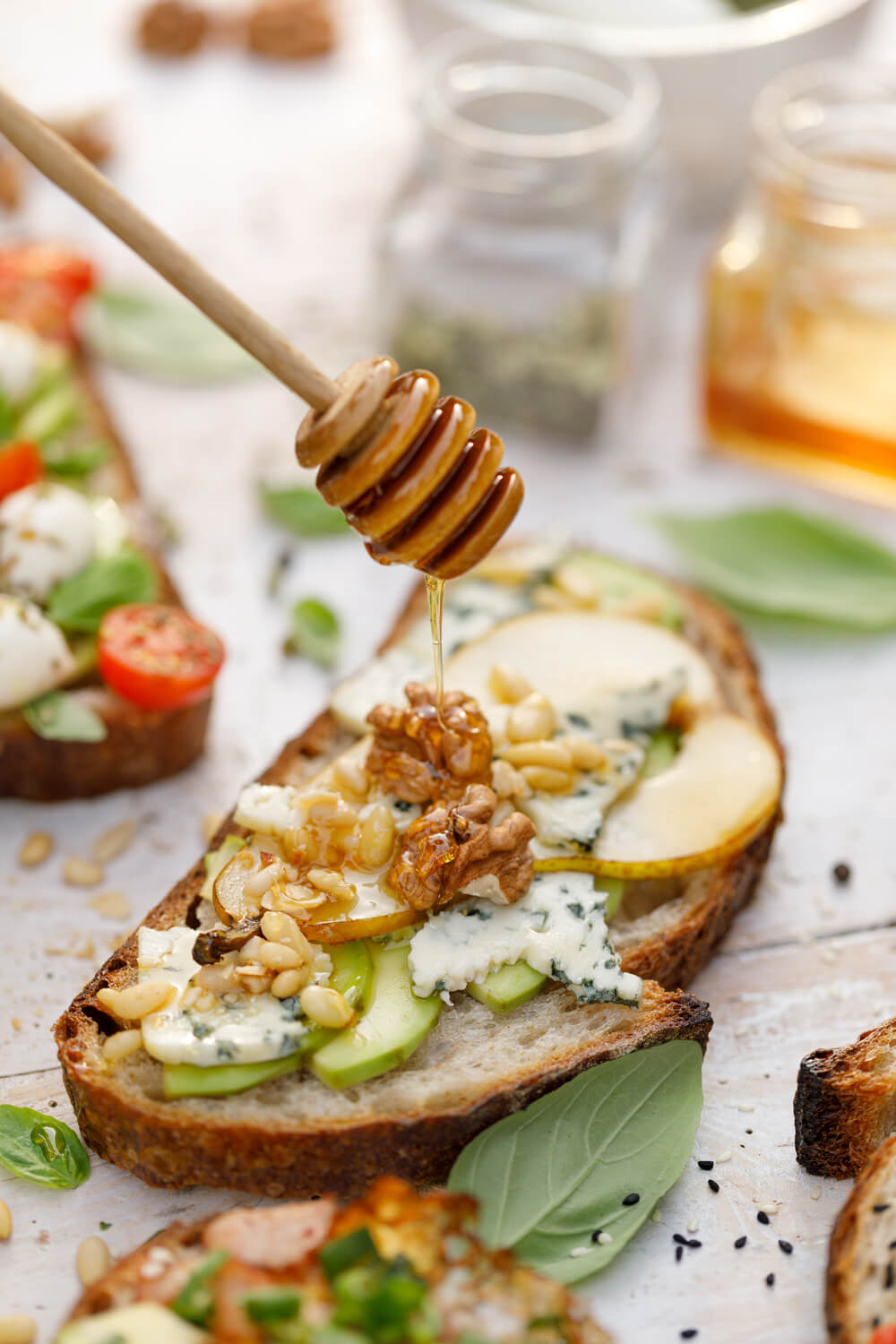 Sweet and spicy bruschetta