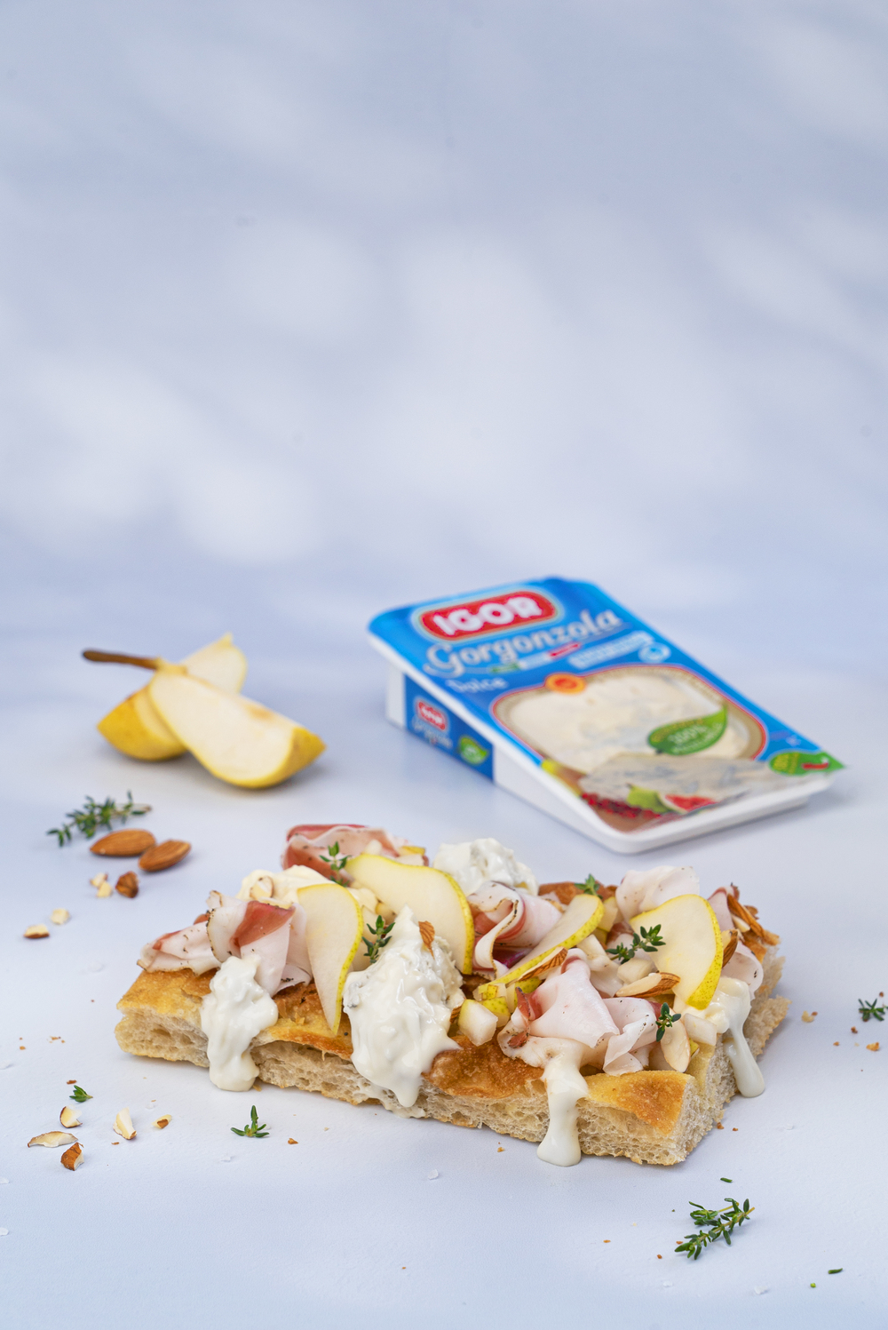 Delicious focaccia with sweet Gorgonzola, lard and pears
