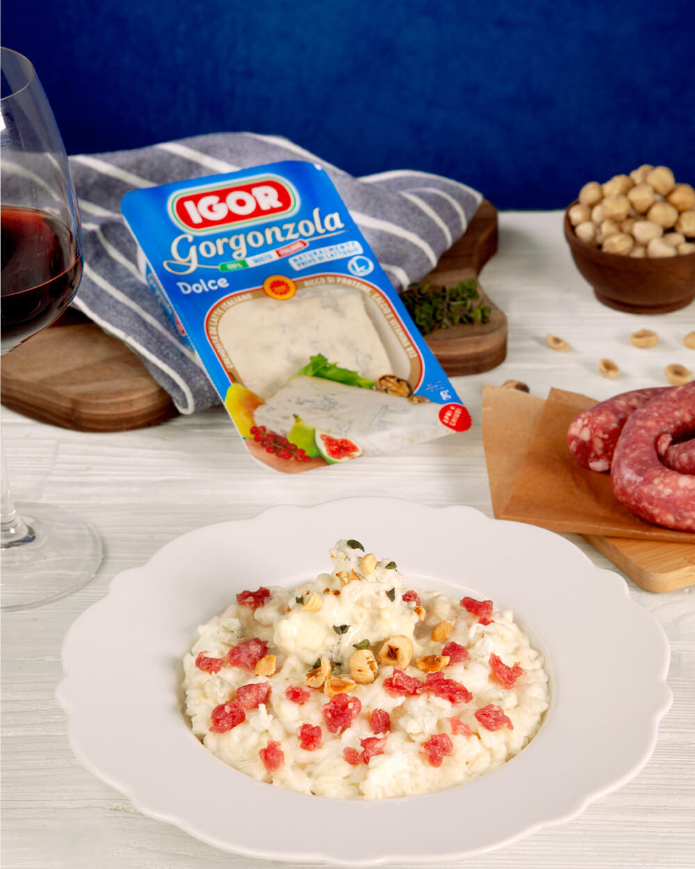 Gorgonzola risotto with bra sausage and hazelnuts