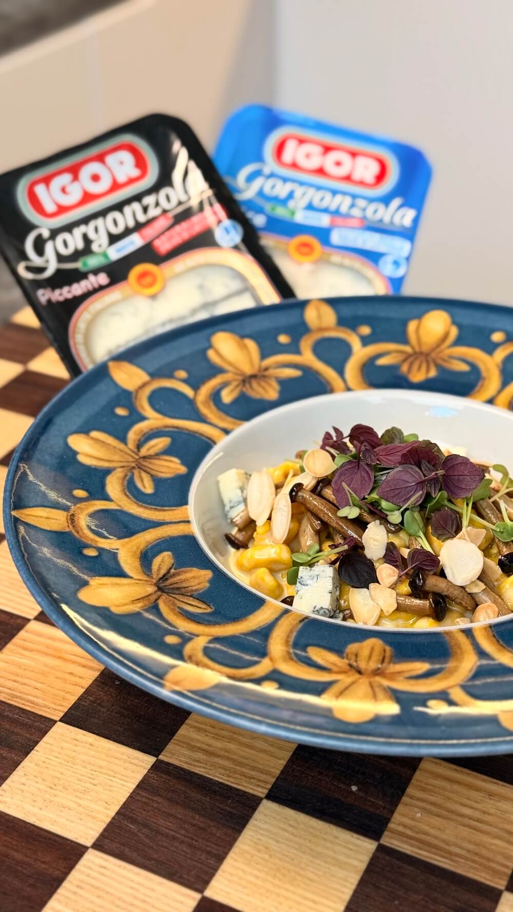 Pumpkin spaetzle, IGOR Dolce Gorgonzola fondue, pioppini mushrooms and IGOR Piccante Gorgonzola.