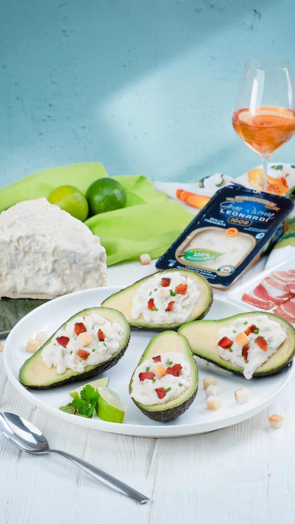 AVOCADO STUFFED WITH GORGONZOLA IGOR