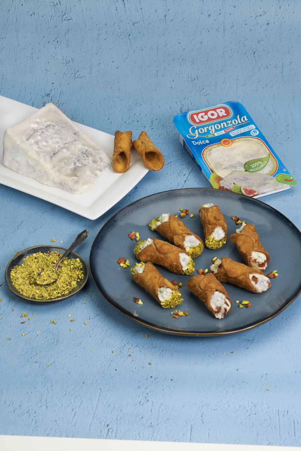Savoury Gorgonzola Cannoli