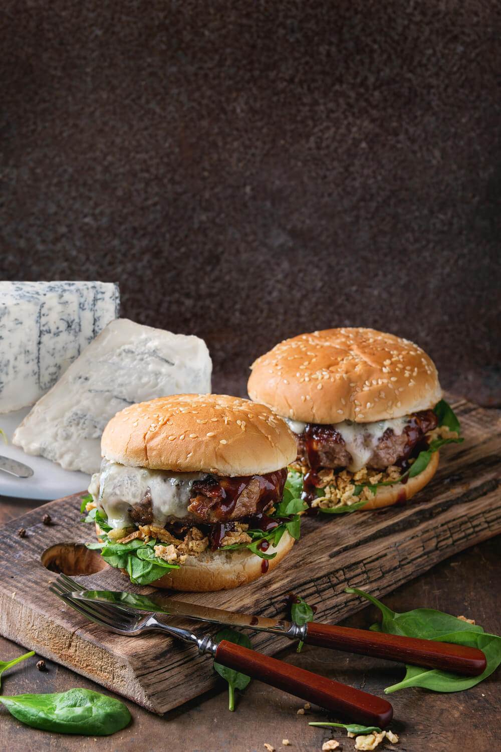 Grilled fassona beef burger with sweet Gorgonzola
