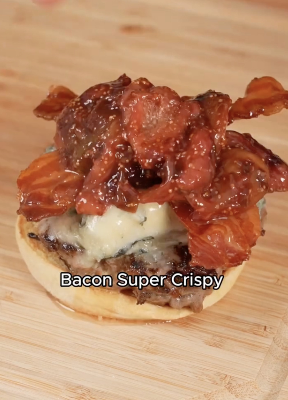 Igor Supreme – soft bread, crispy bacon, fig jam and spicy Gorgonzola Igor