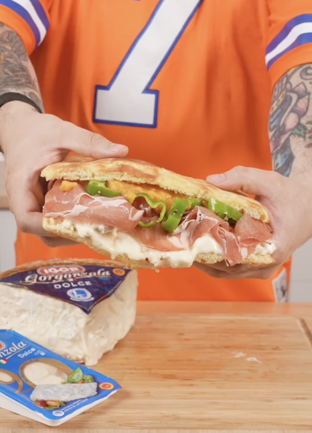 Focaccia with capocollo, marinated peppers, pumpkin cream and Gorgonzola Dolce Igor
