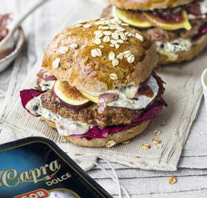 BURGER CON FICHI E BLU DI CAPRA