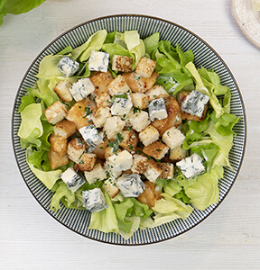 CAESAR SALAT MIT HäHNCHEN UND GORGONZOLA