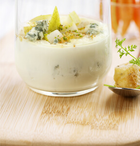 CREMA DI GORGONZOLA CON PERE, GORGONZOLA PICCANTE E PISTACCHI