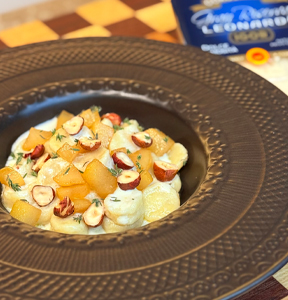 GNOCCHI DI GORGONZOLA DOLCE GRAN RISERVA LEONARDI IGOR, FONDUTA DI GORGONZOLA DOLCE GRAN RISERVA LEONARDI IGOR, PERE ALLA GRAPPA, NOCCIOLE E TIMO