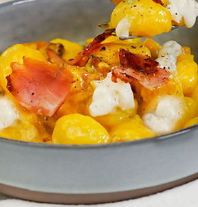 GNOCCHI ALLO ZAFFERANO E SPECK CON GORGONZOLA DOLCE IGO