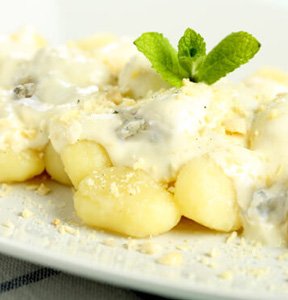 GNOCCHI CON SALSA DI GORGONZOLA PICCANTE