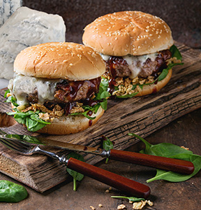 HAMBURGER DI FASSONA ALLA GRIGLIA CON GORGONZOLA DOLCE