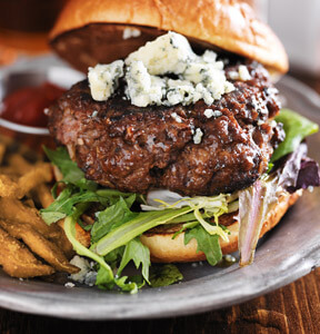 HAMBURGER MIT GORGONZOLA PICCANTE