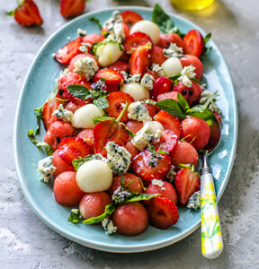 INSALATA DI ANGURIA, MELONE E BLU DI CAPRA