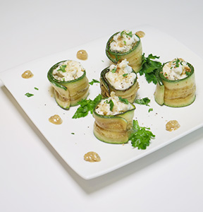 INVOLTINO DI ZUCCHINE GRIGLIATE CON PESTO DI NOCI E GORGONZOLA