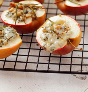 MELE AL FORNO CON GORGONZOLA E NOCI