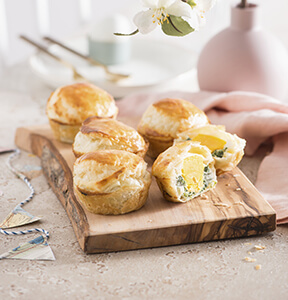 MINI PASQUALINE RIPIENE CON UOVO, ERBETTE E GORGONZOLA