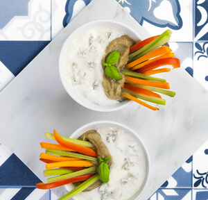 KOKOTTEN MIT AUBERGINE-GORGONZOLA-GEMSE MOUSSE