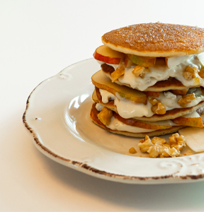 PANCAKE ALLA CREMA DI GORGONZOLA, PERE E NOCI