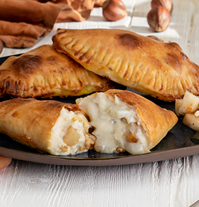 PANZEROTTI AL FORNO RIPIENI DI GORGONZOLA DOLCE IGOR, PERE E NOCI