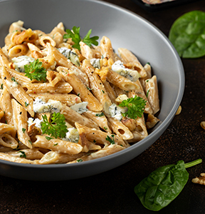 PENNE AL GORGONZOLA PICCANTE E NOCI