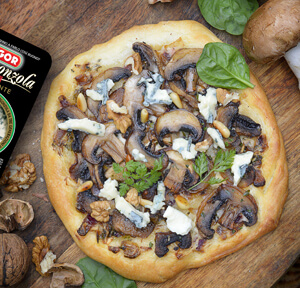 PIZZA AL GORGONZOLA PICCANTE E FUNGHI