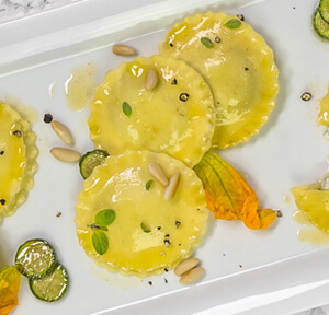 RAVIOLI AI FIORI DI ZUCCA E GORGONZOLA DOLCE