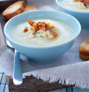 ZUPPA DI CAVOLFIORE CON GORGONZOLA E BACON