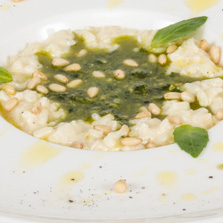 RISOTTO AGLI SPINACI CON GORGONZOLA E SUGO DI QUAGLIE