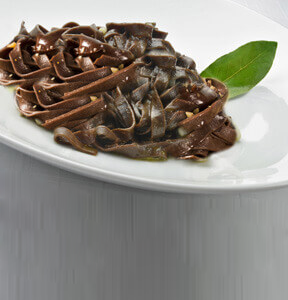 TAGLIATELLE AL CACAO CON GORGONZOLA E NOCI