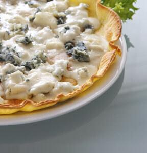 QUICHE WITH GORGONZOLA AND PEARS